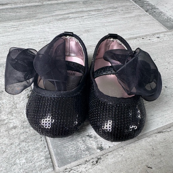 Stuart Weitzman "Baby Bling" Sequin Crib Shoe - size 1 - Picture 1 of 6